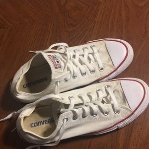 Men 7 or womens 9 converse shoes